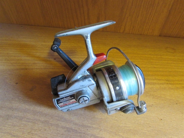 4 FISHING REELS