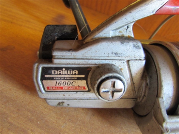 4 FISHING REELS