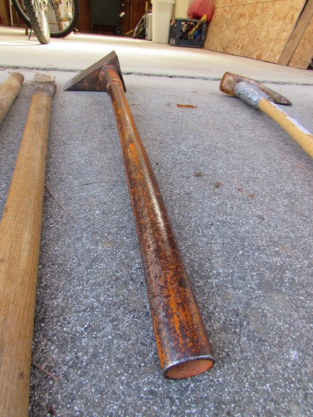 AXE, MAUL, HANDLES & TOOL HEADS