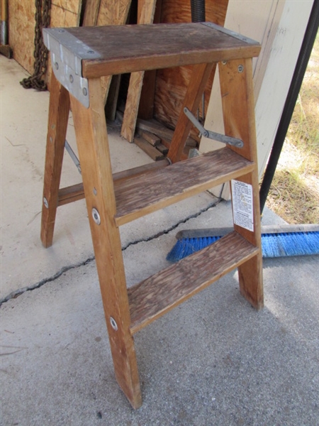 WOODEN STEP STOOL & PUSH BROOM