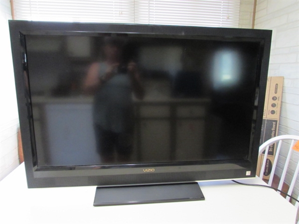 37 VIZIO FLAT SCREEN TV - NO REMOTE
