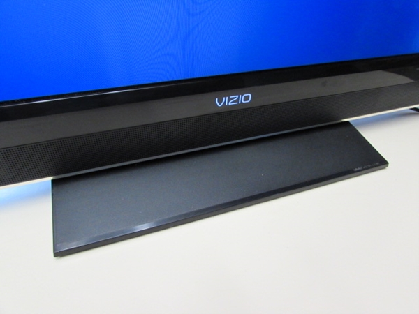 37 VIZIO FLAT SCREEN TV - NO REMOTE