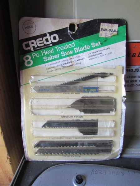 BLACK & DECKER JIGSAW & SQUARE