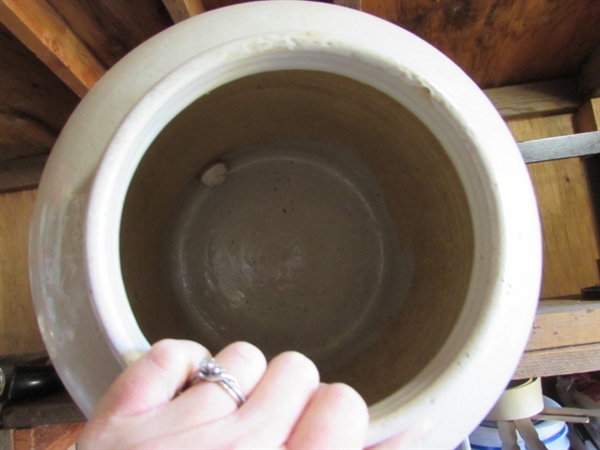 #3 STONEWARE CROCK DRINK DISPENSER W/LID