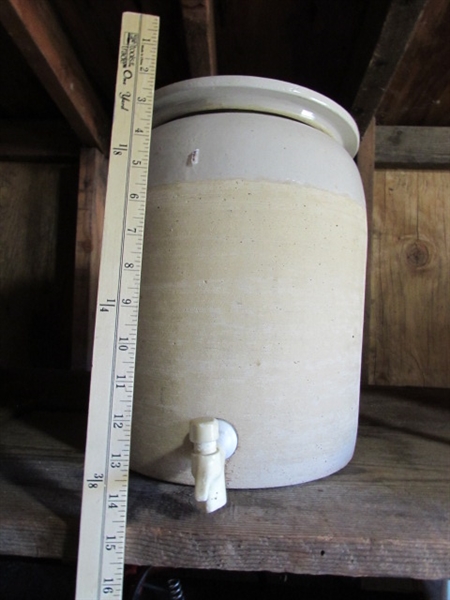 #3 STONEWARE CROCK DRINK DISPENSER W/LID