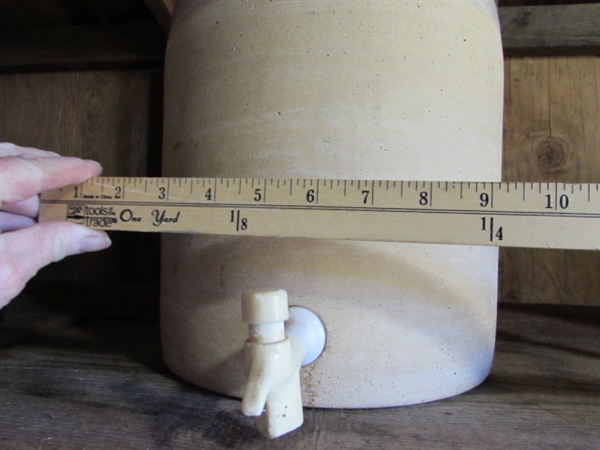 #3 STONEWARE CROCK DRINK DISPENSER W/LID