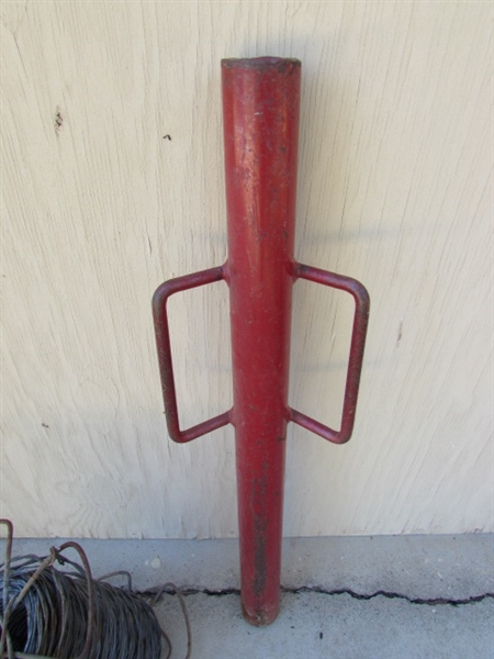 POST POUNDER & SMALL ROLL OF DOUBLE STRAND WIRE
