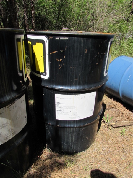 4 55-GALLON DRUMS (EMPTY) & 1 STAND