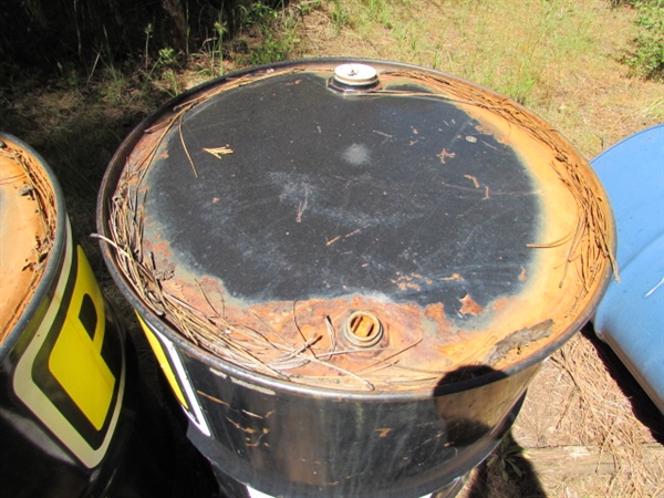 4 55-GALLON DRUMS (EMPTY) & 1 STAND