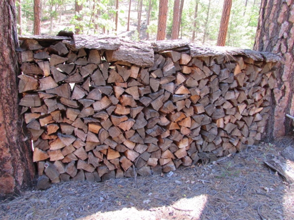 SPLIT SEASONED FIREWOOD