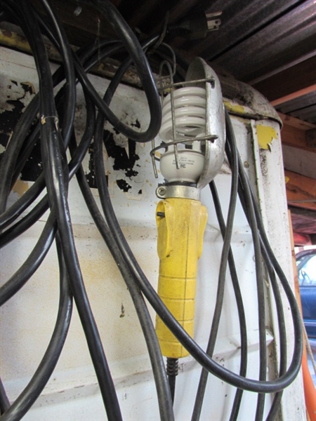 EXTENSION CORDS & TASK LIGHTS