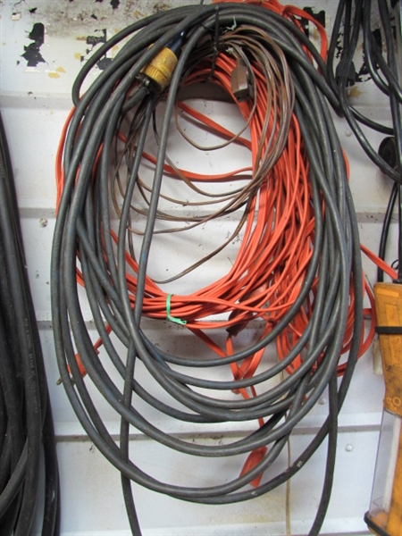 EXTENSION CORDS & TASK LIGHTS