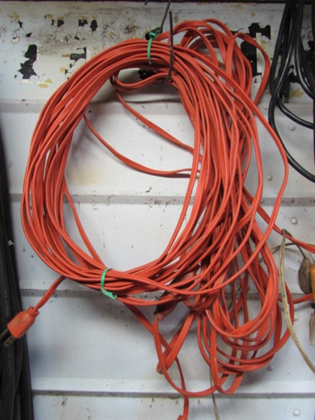 EXTENSION CORDS & TASK LIGHTS