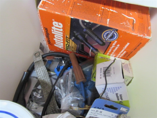 3-DRAWER STORAGE W/CONTENTS - LIGHTS, BULBS, ELECTRICAL, ETC