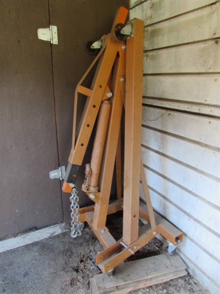 ENGINE HOIST