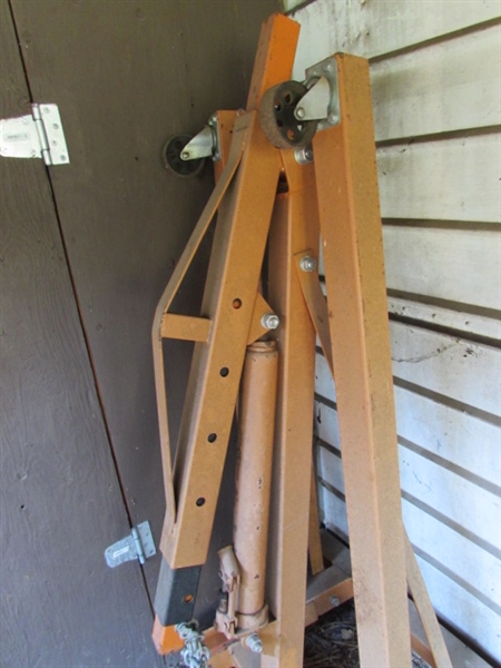 ENGINE HOIST