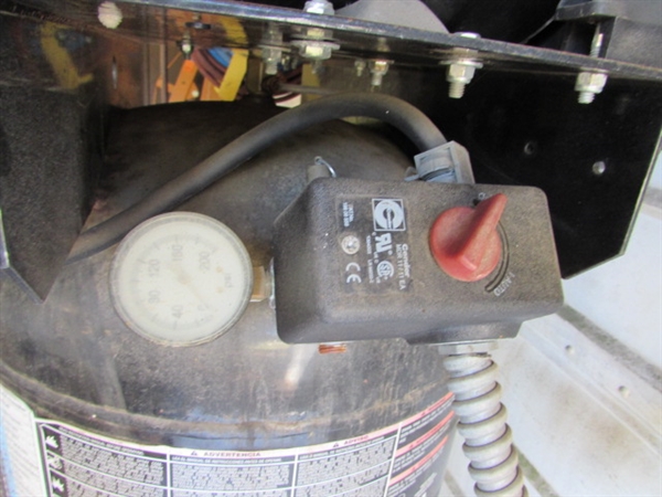 60 GALLON US GENERAL AIR COMPRESSOR W/HOSE & REEL