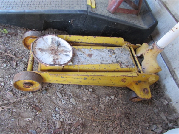 PLASTIC CAR RAMPS, FLOOR JACK & JACK STANDS