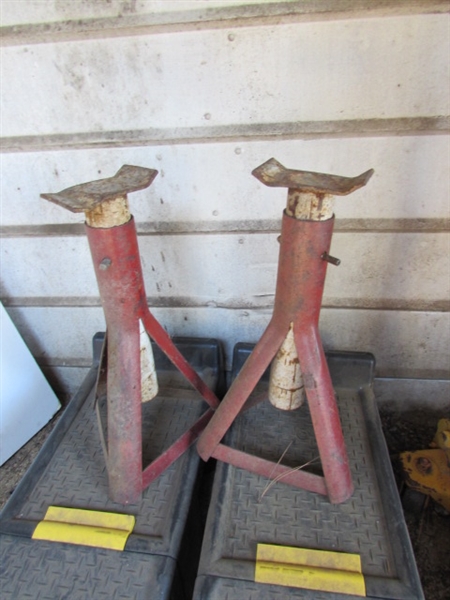 PLASTIC CAR RAMPS, FLOOR JACK & JACK STANDS