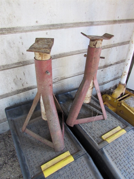 PLASTIC CAR RAMPS, FLOOR JACK & JACK STANDS