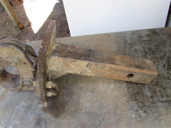 PINTLE HITCH