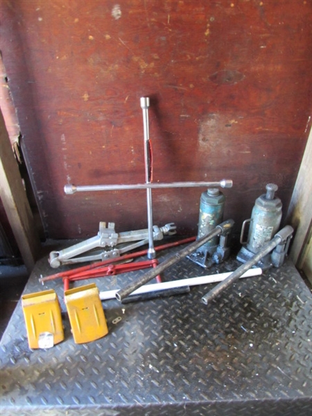 2 HYDRAULIC BOTTLE JACKS, WHEEL CHOCKS, STAR WRENCH & MORE