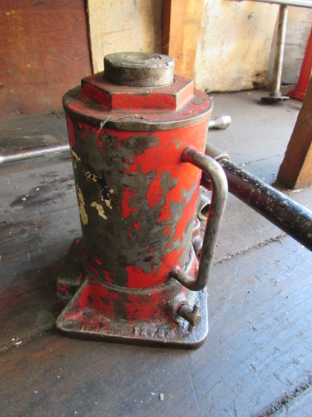 HYDRAULIC BOTTLE JACKS