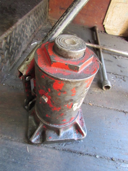 HYDRAULIC BOTTLE JACKS