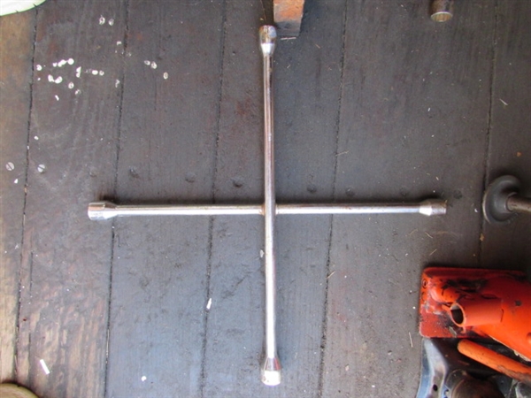BOTTLE JACK, BUMPER JACK, STAR WRENCH & MORE
