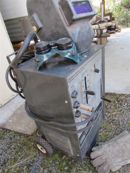 MONTGOMERY WARD POWR KRAFT 295 ARC WELDER, W/HELMET, GLOVES & GOGGLES - UNTESTED