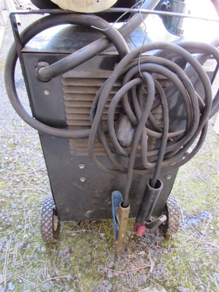 MONTGOMERY WARD POWR KRAFT 295 ARC WELDER, W/HELMET, GLOVES & GOGGLES - UNTESTED