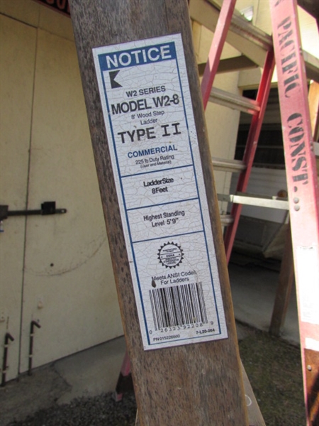 8' WOOD & FIBERGLASS A-FRAME LADDERS