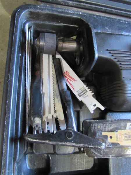 CHICAGO ELECTRIC RECIPROCATING SAW IN CASE W/BLADES
