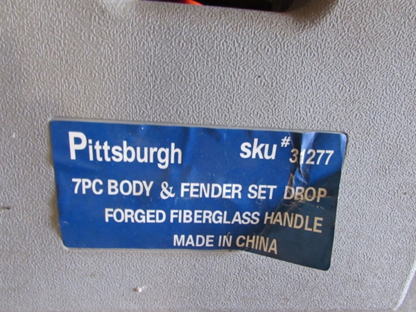 PITTSBURGH 7- PIECE BODY & FENDER SET & HAMMERS