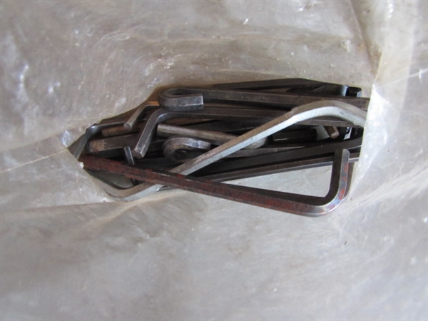 ALLEN WRENCHES & SPECIALTY TOOLS