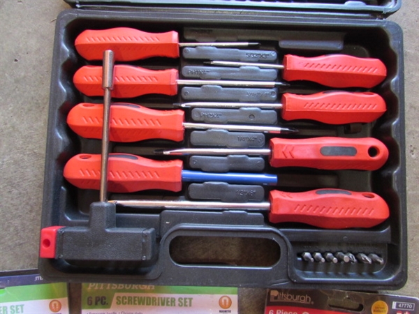 SEVERAL NEW SCREWDRIVER SETS