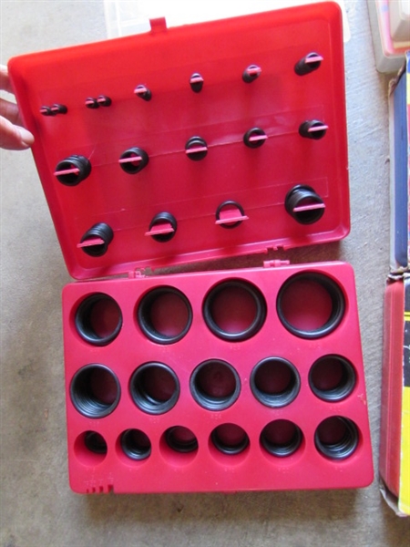 O-RINGS & GROMMETS