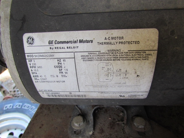LARGE OLD HORIZONTAL AIR COMPRESSOR - WORKS GREAT