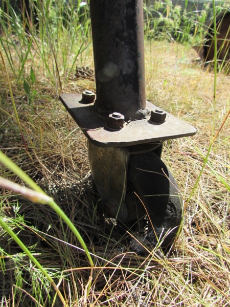 METAL A-FRAME ON WHEELS WITH CHAIN HOIST