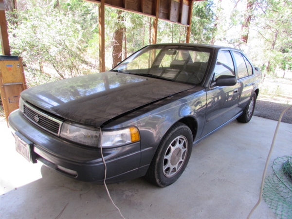1993 NISSAN MAXIMA - MECHANICS SPECIAL DOES NOT FIRE/RUN - FOR PARTS/REPAIR