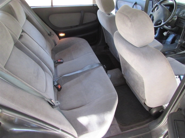 1993 NISSAN MAXIMA - MECHANICS SPECIAL DOES NOT FIRE/RUN - FOR PARTS/REPAIR
