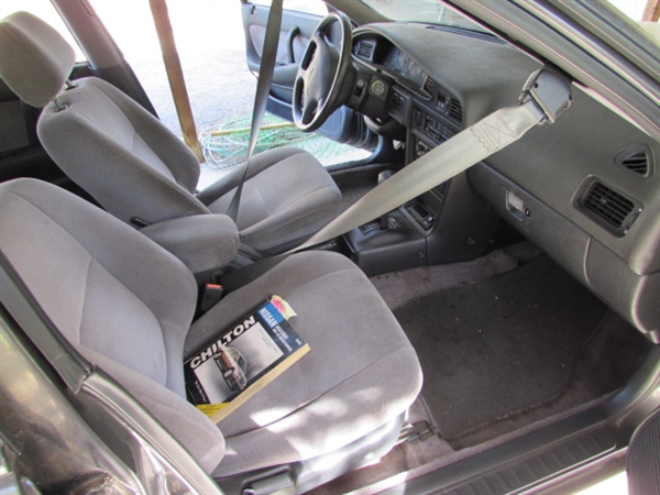 1993 NISSAN MAXIMA - MECHANICS SPECIAL DOES NOT FIRE/RUN - FOR PARTS/REPAIR
