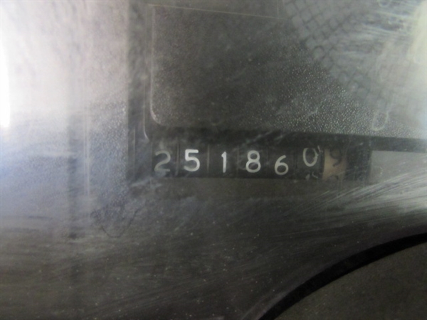 1990 CHEVROLET PICKUP - RUNS - SOLD AS-IS FOR PARTS/REPAIR