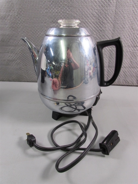 2 ELECTRIC PERCOLATORS