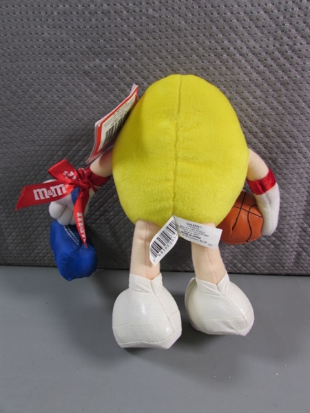 M&M CANDY DISPENSERS, PLUSHIES, MAGNETS & CANDLES