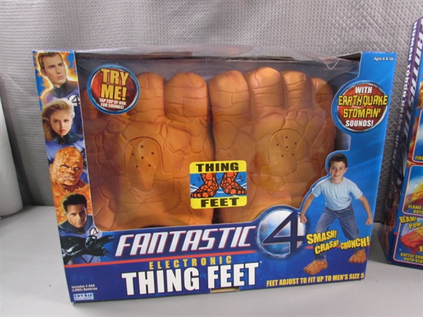 NEW - FANTASTIC 4 THING FEET & HUMAN TORCH DRESS UP KIT