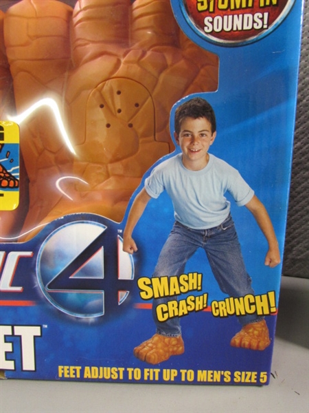 NEW - FANTASTIC 4 THING FEET & HUMAN TORCH DRESS UP KIT