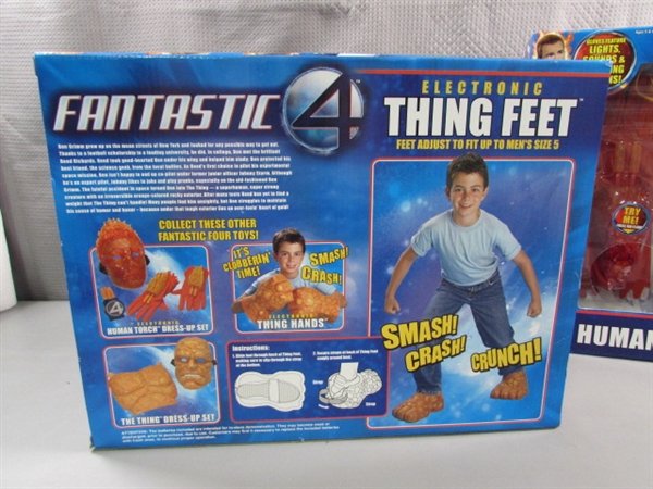 NEW - FANTASTIC 4 THING FEET & HUMAN TORCH DRESS UP KIT