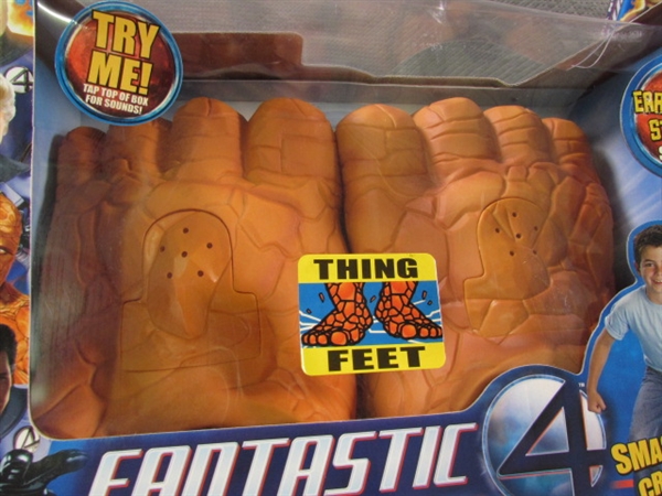 NEW - FANTASTIC 4 THING FEET & HUMAN TORCH DRESS UP KIT