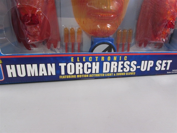 NEW - FANTASTIC 4 THING FEET & HUMAN TORCH DRESS UP KIT